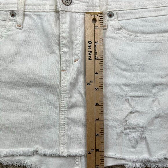 Levi's Womens Button Front Denim Skirt, White Size 29 Shirt Skirt Distressed - Picture 6 of 11